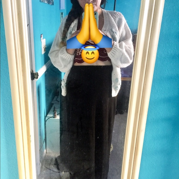 Meet your Posher, Cassie - Picture 4 of 5